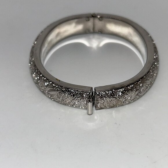 Monet Vintage Silvertone Hinged Bangle With Floral Engraved Design Elegant - Picture 9 of 16
